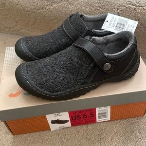 J Sport Ladies Slip On Shoes